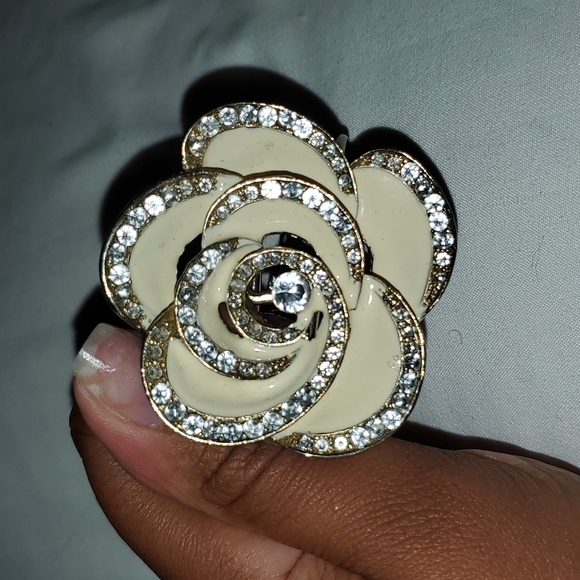 Flower Bracelet - Picture 8 of 8